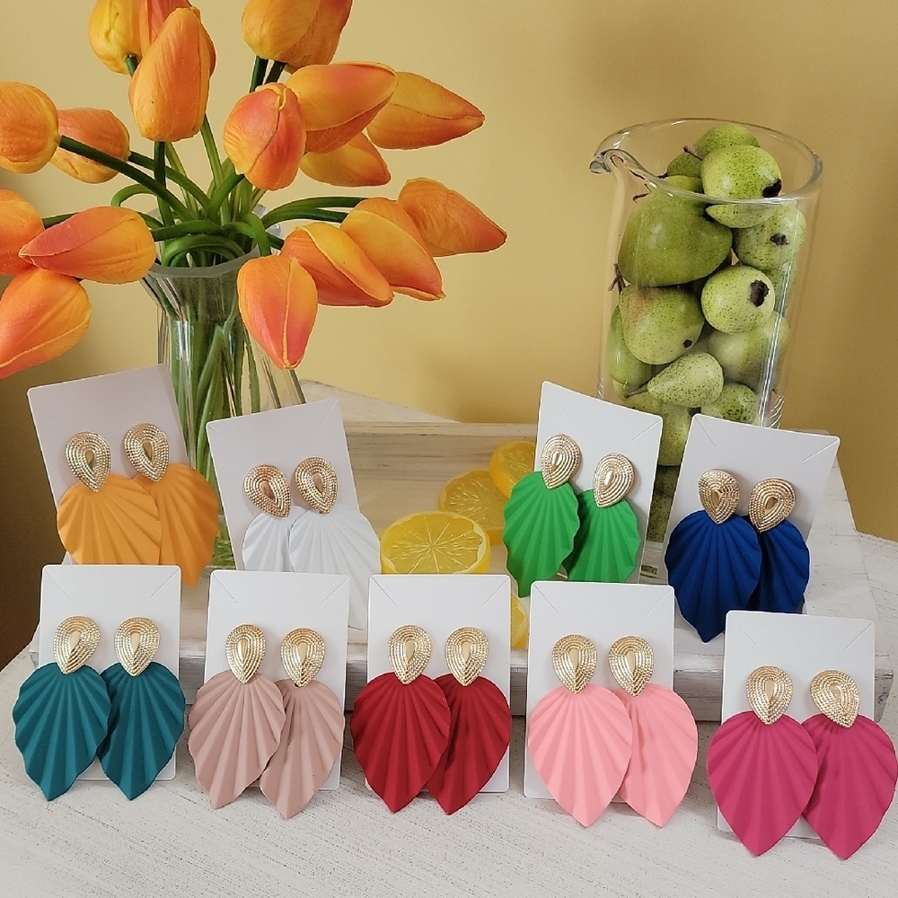 Colorful Leaf-Shaped Earrings Green Pink Royal Blue Yellow White Red